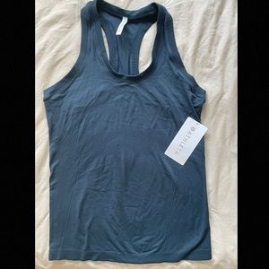 Athleta | Momentum Tank | Size- Medium| NEW CONDITION |